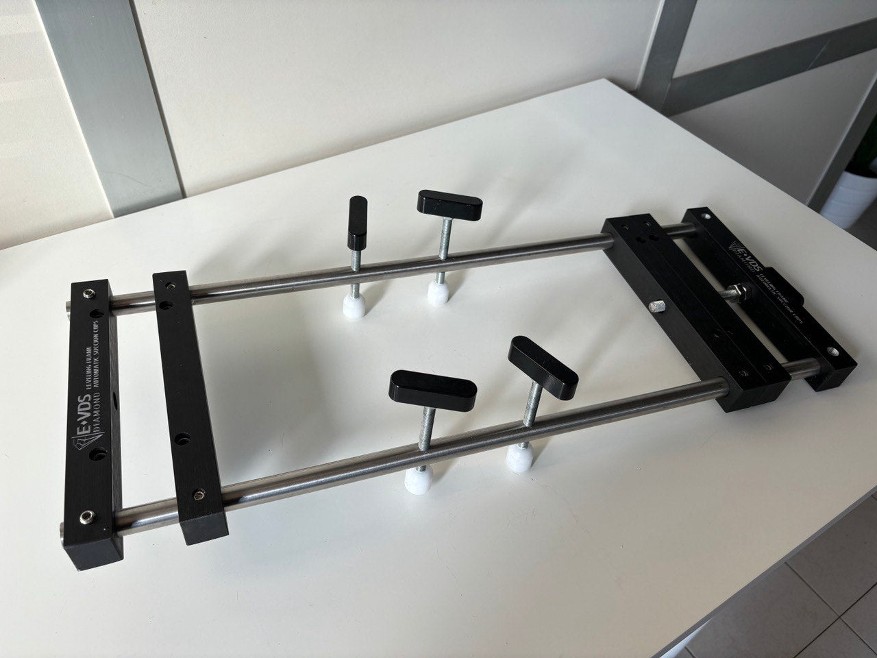 SOPORTE DE NIVELACIÓN ALUMINIO